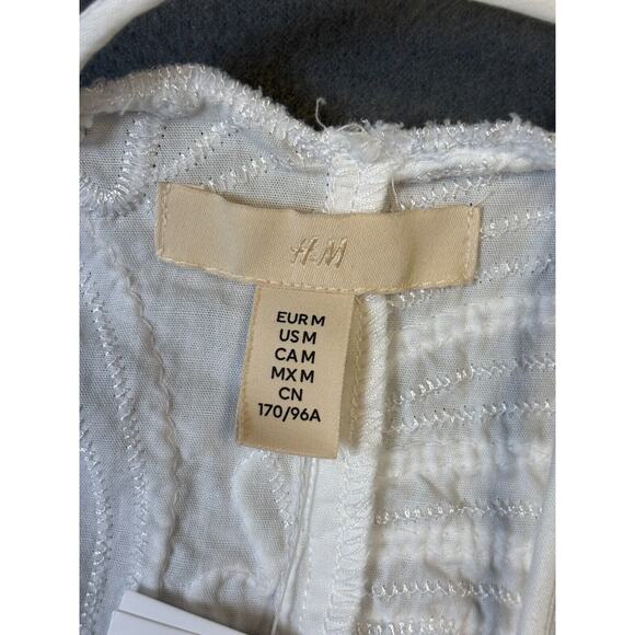 NWT H&M White Summer Top Floral Embroidered Criss Cross Back Thin M - Picture 3 of 10